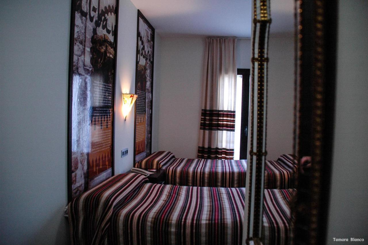 Hostal Aznaitin Baeza Esterno foto