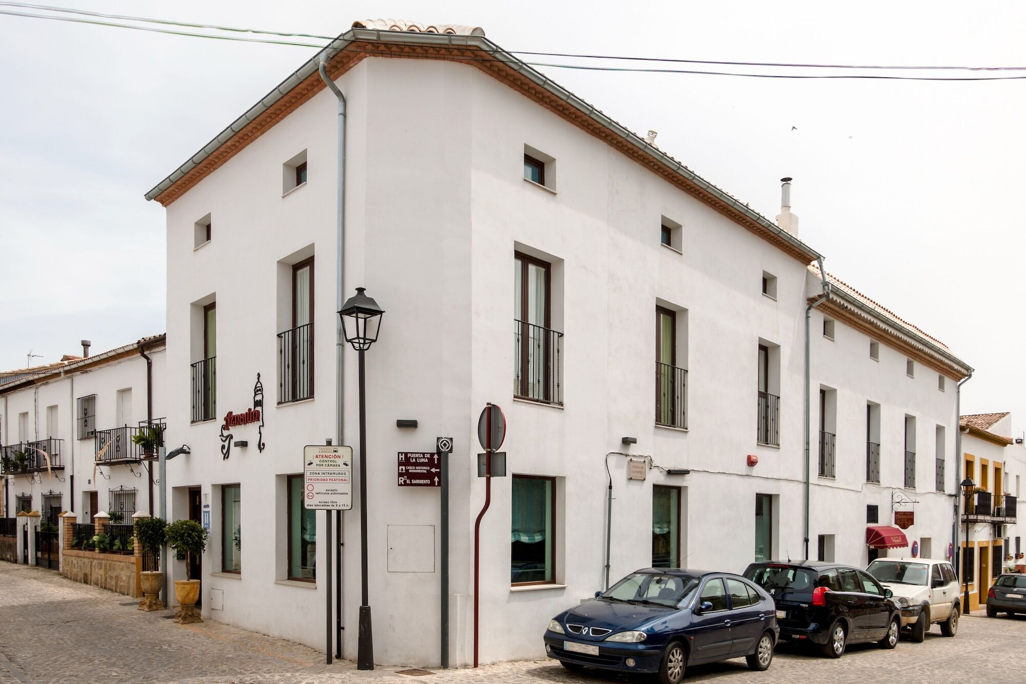 Hostal Aznaitin Baeza Esterno foto